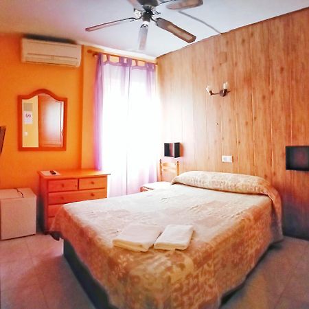 Hostal Cristina Дения Экстерьер фото