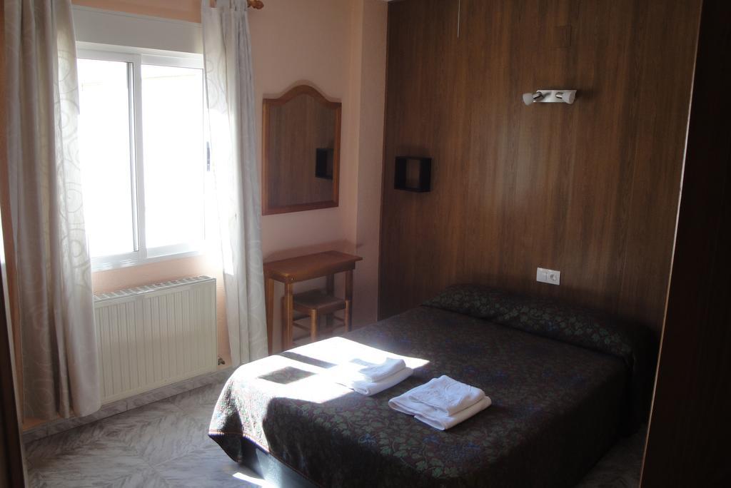 Hostal Cristina Дения Экстерьер фото