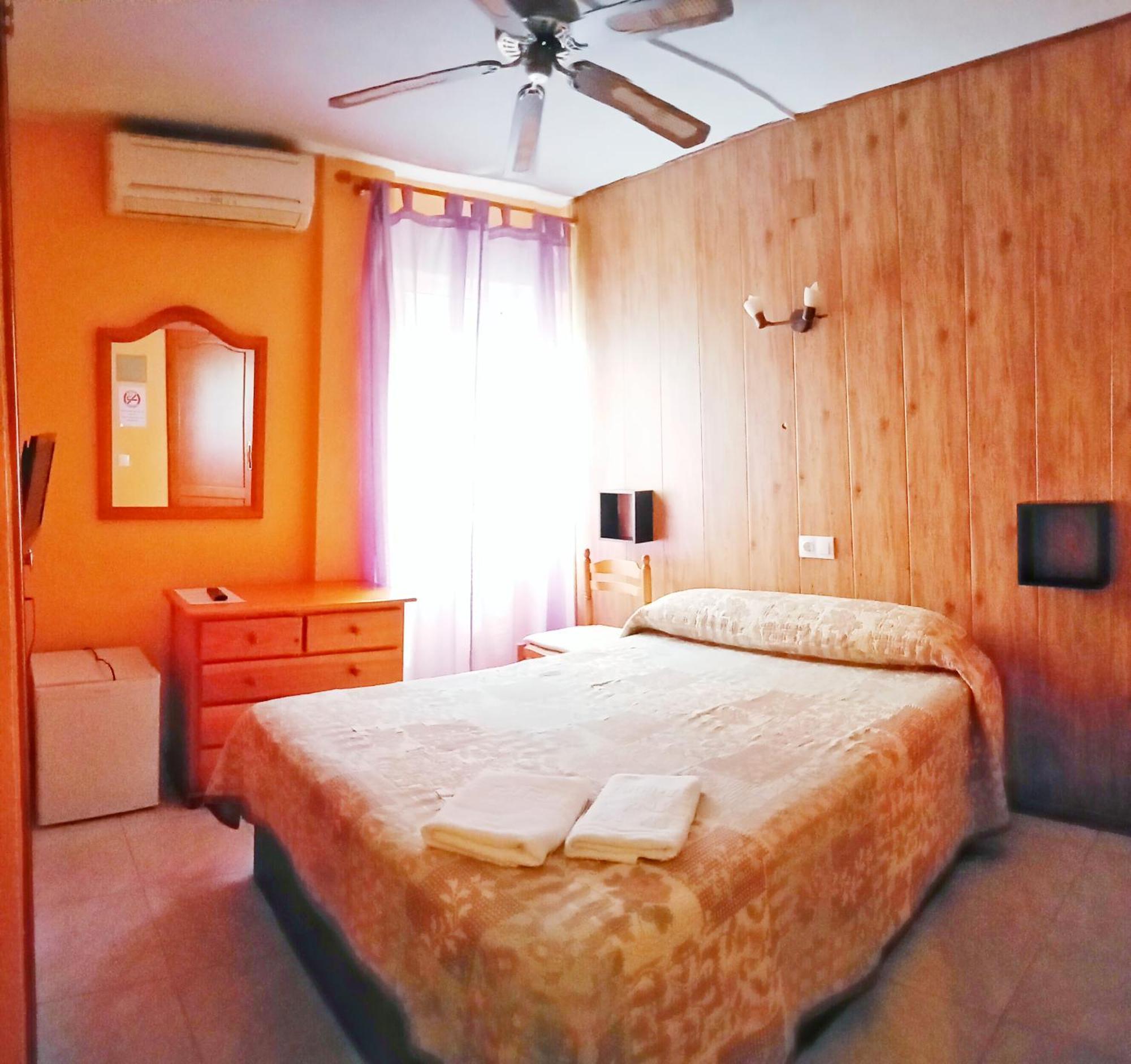 Hostal Cristina Дения Экстерьер фото