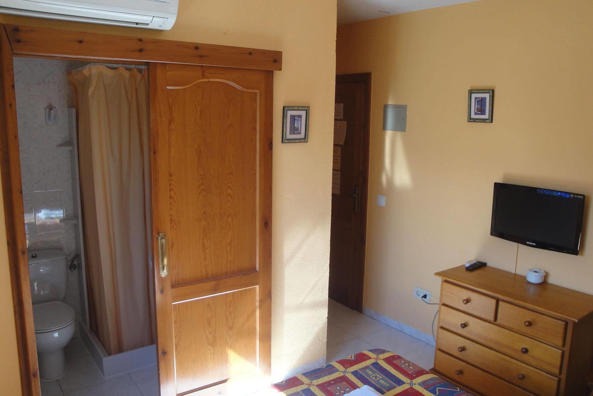 Hostal Cristina Дения Экстерьер фото
