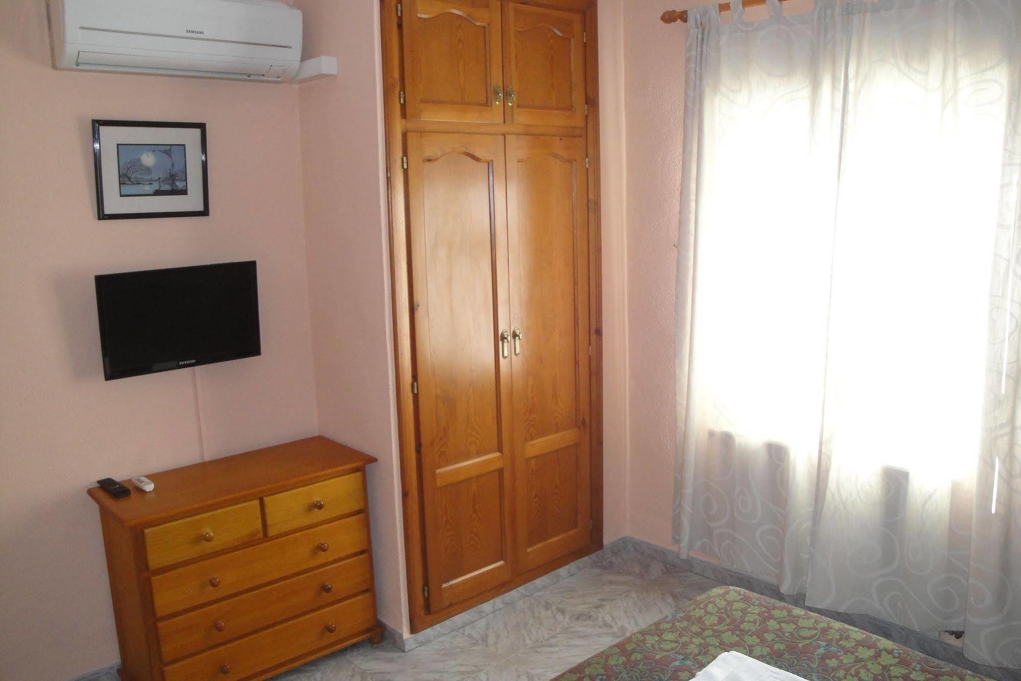 Hostal Cristina Дения Экстерьер фото