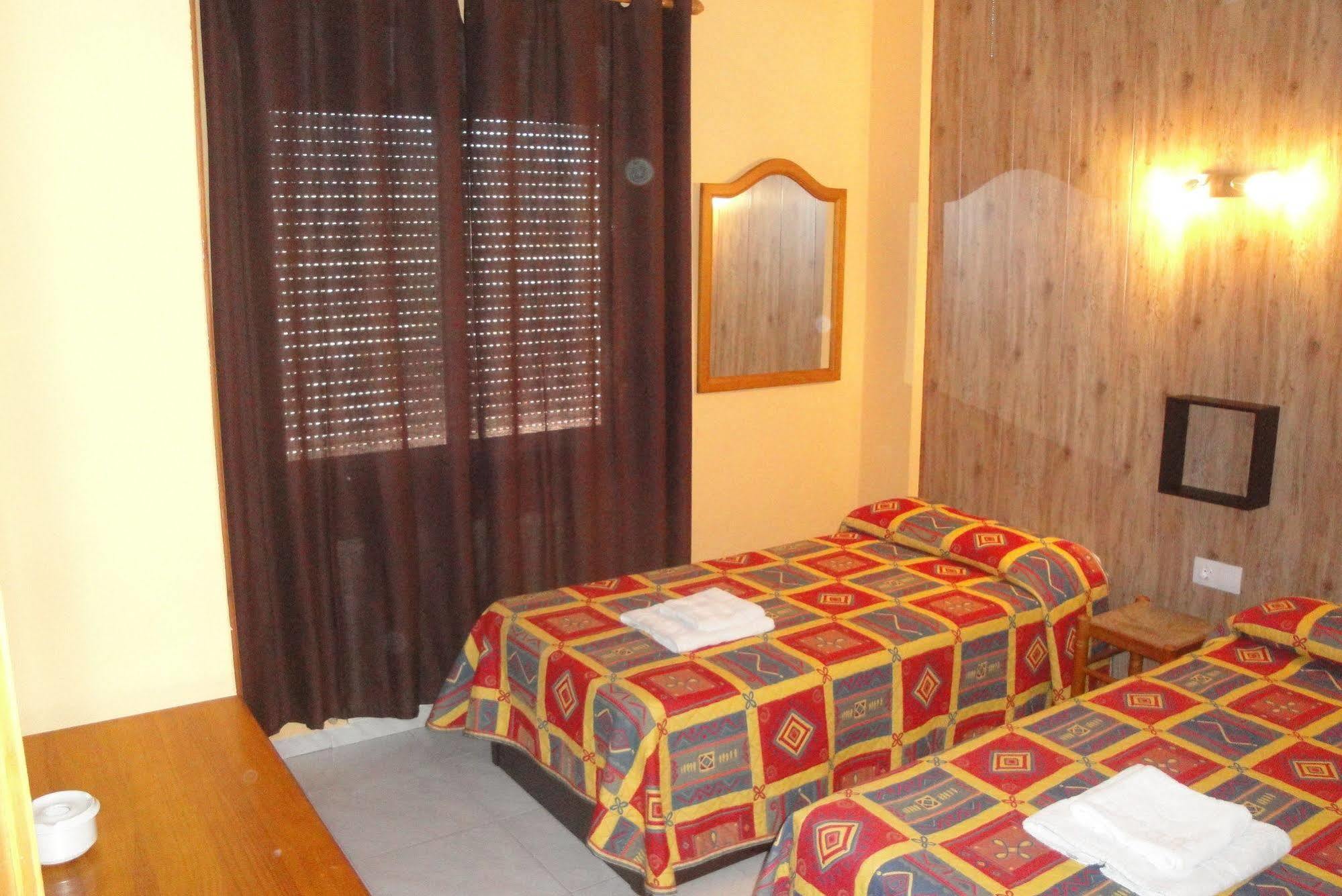 Hostal Cristina Дения Экстерьер фото
