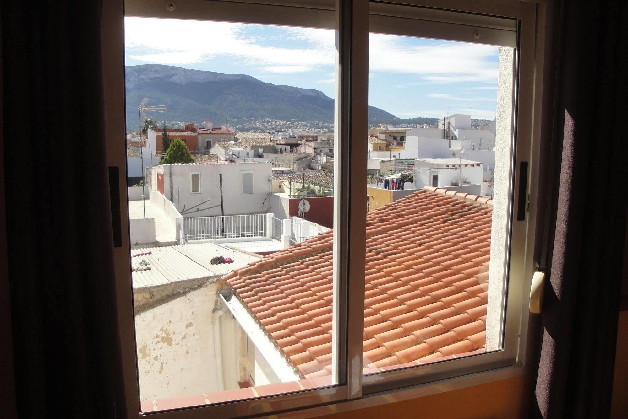 Hostal Cristina Дения Экстерьер фото